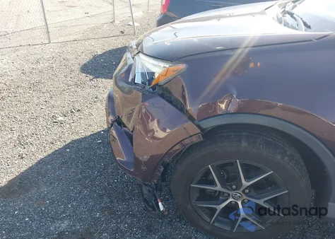 2018 Toyota Rav4 Se z USA, uszkodzony, nr VIN 2T3JFREV4JW720054